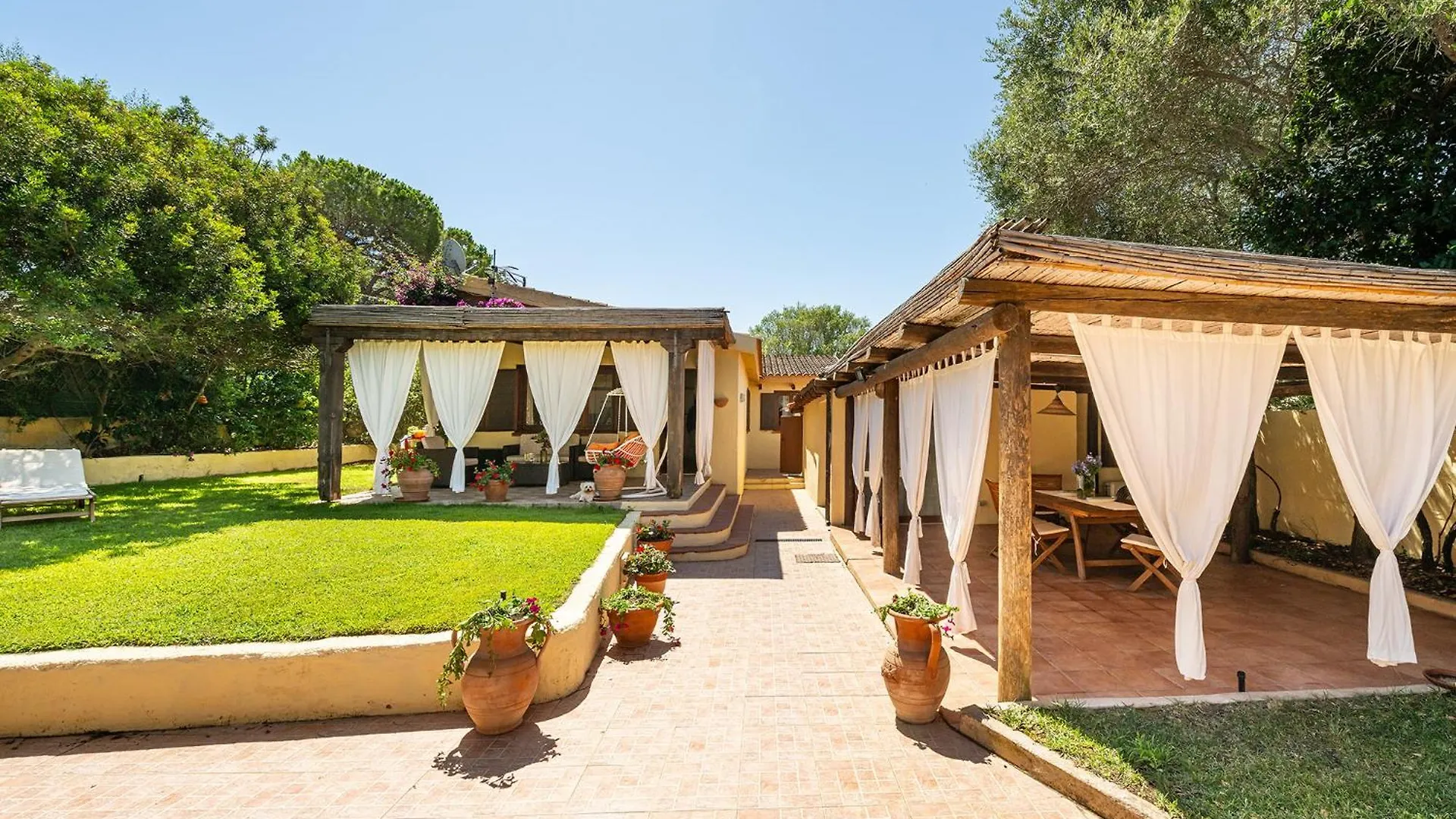 Family Retreat Home By Propertize 0*, Olbia Italy